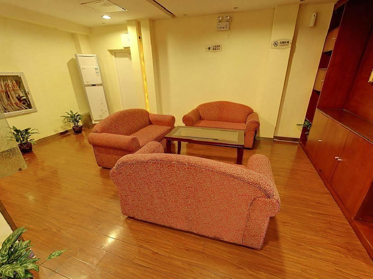 Hanting Express Lujiazui Minsheng Road 3*
