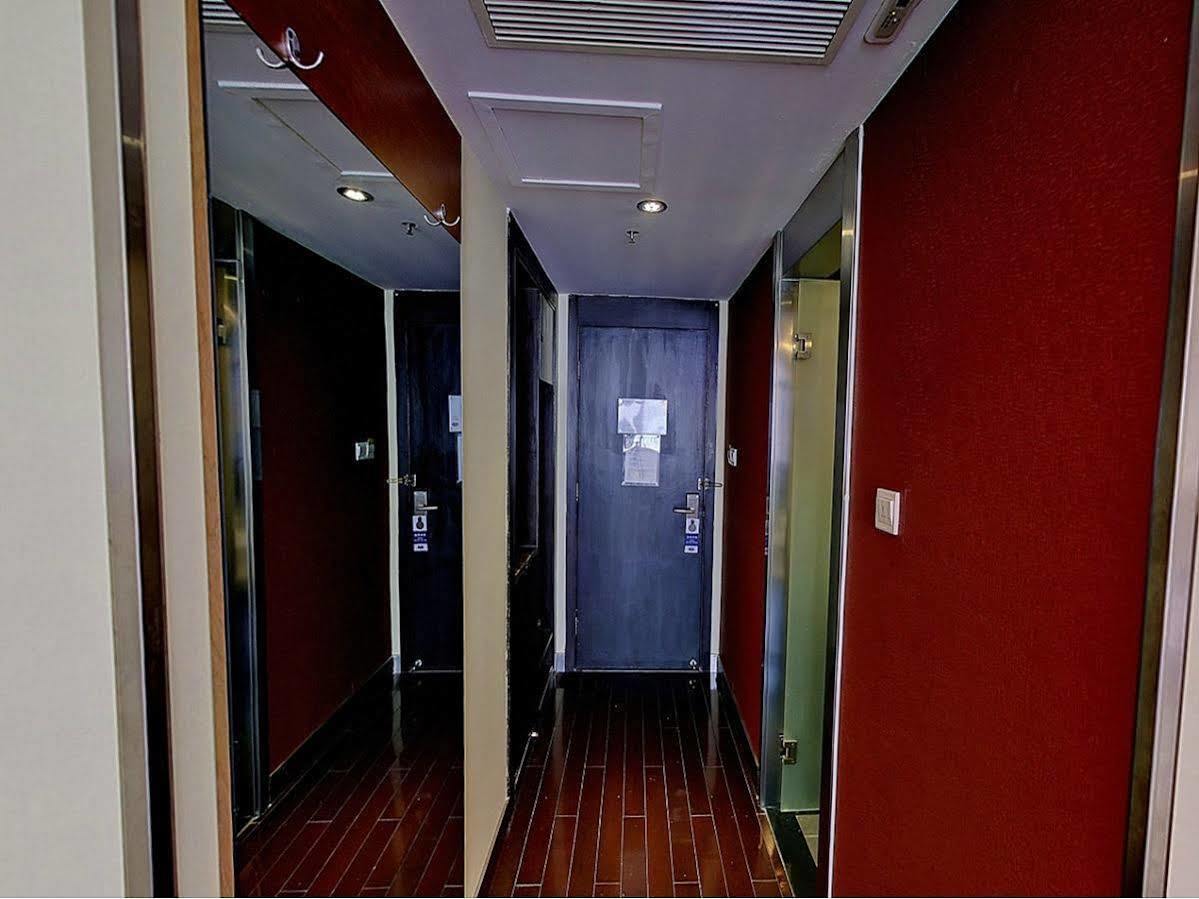 Hotel Hanting Express Lujiazui Minsheng Road 3*