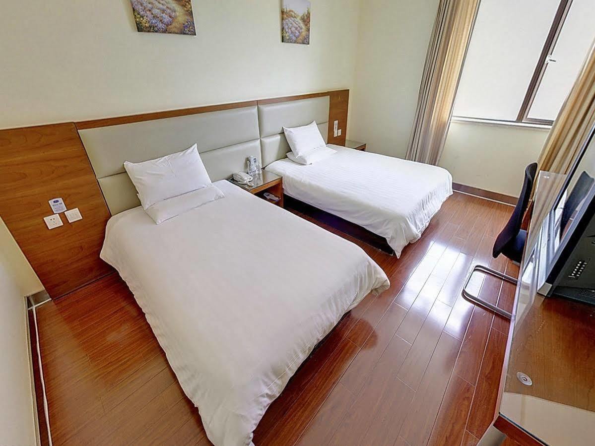 Hanting Express Lujiazui Minsheng Road 3*